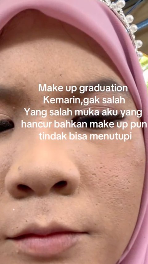 TikToker Uploads Graduation Makeup Mishap that Makes Netizens Paranoid: 'Scared it will be like this too'