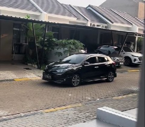 Bukan Pikap, Bagi-Bagi Daging Hewan Kurban Pakai Toyota Yaris