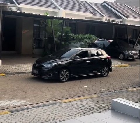 Bukan Pikap, Bagi-Bagi Daging Hewan Kurban Pakai Toyota Yaris