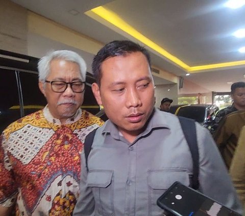 Usai Diperiksa KPK 8 Jam, Kusnadi Staf Hasto Akui Pernah Bertemu Harun Masiku