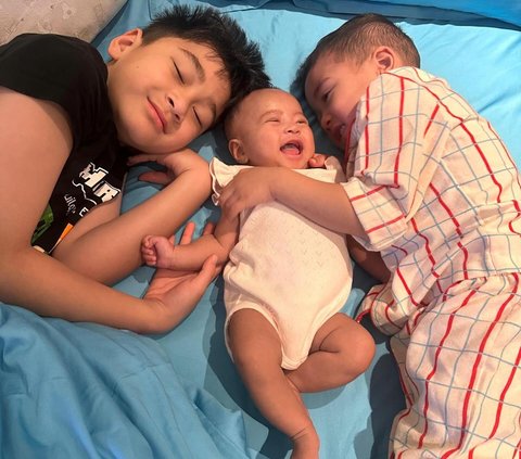 Wajah Lily Anak Angkat Raffi Ahmad dan Nagita Akhirnya Diperlihatkan, ini Potretnya Cantik dan Lucu