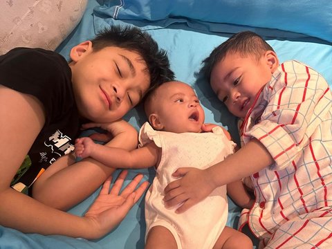 Wajah Lily Anak Angkat Raffi Ahmad dan Nagita Akhirnya Diperlihatkan, ini Potretnya Cantik dan Lucu