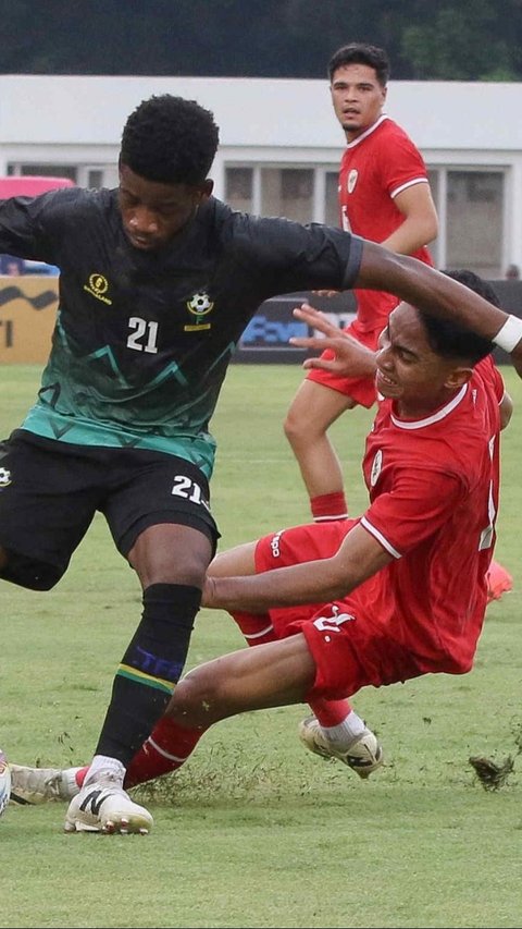 FOTO: Tanzania Tahan Imbang Timnas Indonesia 0-0 dalam Laga uji Coba di Stadion Madya