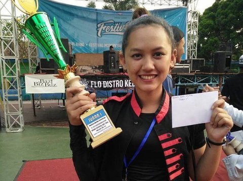 Foto-foto Lawas Happy Asmara Ternyata Sudah Cantik Sejak Dulu, Bakat Menyanyi Makin Menonjol saat SMA Hingga jadi Juara Festival