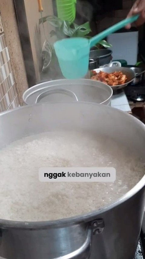 Siram dengan Air Mendidih