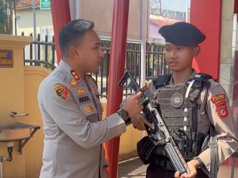 Kapolres Majalengka AKBP Indra Novianto Melongo Melihat Nama Pacar Anggotanya Ditempel di Rompi