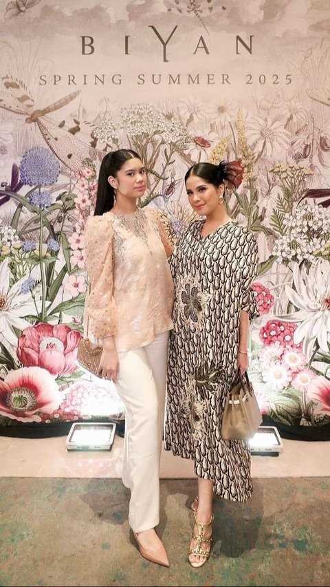 Potret Elegan Annisa Yudhoyono dan Aira di Acara Fashion Show, Sang Putri Tinggi Menjulang