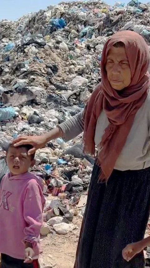 Mati Pelan-Pelan, Nestapa Warga Gaza Tinggal Bersama Sampah dan Tikus di Pengungsian