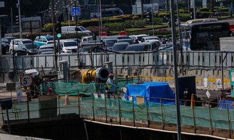 FOTO: Memantau Progres Terkini Pembangunan MRT Jakarta Fase 2A Thamrin-Monas, Capai 77,36 Persen