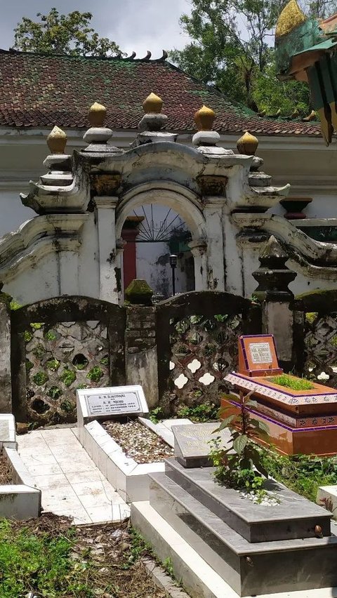 <b>Kawah Tekurep, Rumah Peristirahatan Terakhir Para Raja Palembang yang Jarang Diketahui</b>
