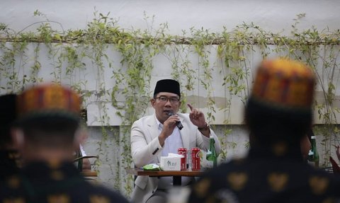 Tarik Ulur Ridwan Kamil di Antara Jakarta dan Jabar