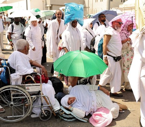 More than 1,000 Hajj Pilgrims Died Due to Extreme Heat, Many Bodies Lying on the Road