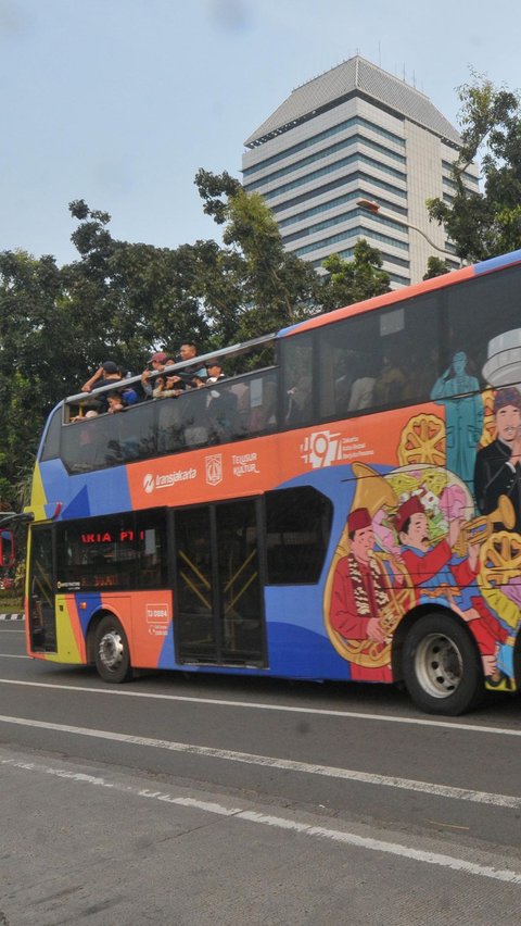 Bus ini merupakan bagian dari transportasi wisata bertajuk Jakarta Explorer yang disediakan oleh TransJakarta. Foto: Merdeka.com/Imam Buhori