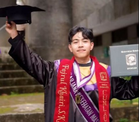 Kenang Foto Lawas 20 Tahun Silam, Dulu Diajak Orang Tua Kini Berhasil Jadi Wisudawan di Kampus Negeri dengan Predikat Cumlaude