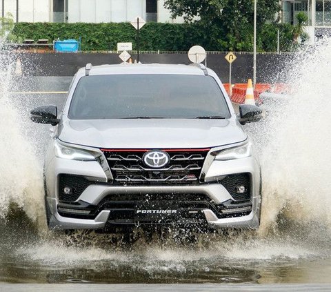 5 Rekomendasi Mobil Diesel Terbaik Buat Pecinta Cumi-cumi Darat