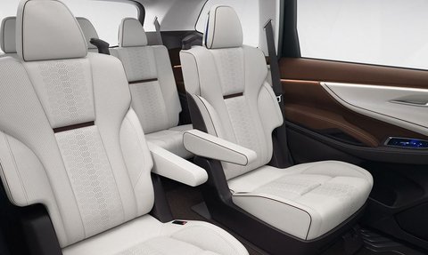 5 Rekomendasi Mobil Captain Seat, Nyaman untuk Perjalanan Jauh