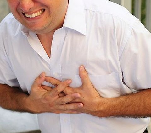 Spesialis Jantung dan Pembuluh Darah dr Hasril Hadis, SpJP(K), FIHA mempetakan tanda-tanda penyakit jantung.