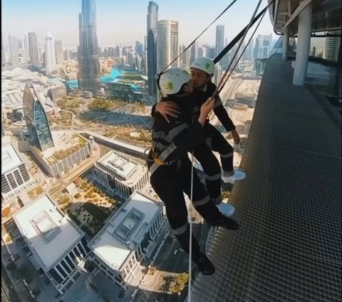 Seru Abis! Potret Felicya Angelista & Caesar Hito Naik Sky Edge di Dubai, Akui Lutut Sampai Lemas
