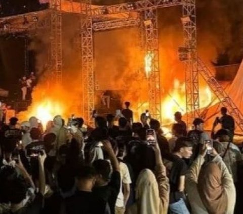 Guyon Waton and NDX A.K.A. Cancel Performance, Concert Audience in Tangerang Goes Wild and Sets the Stage on Fire
