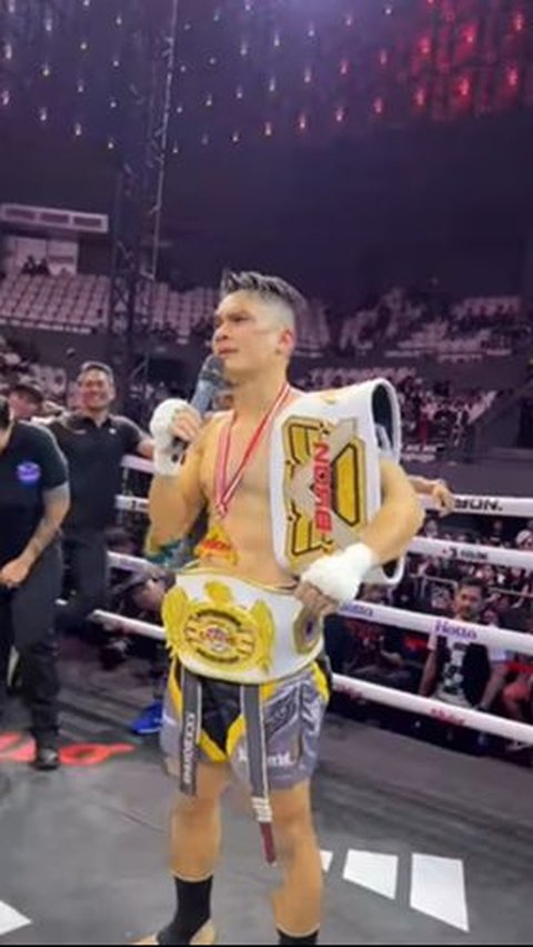 Usai menerima gelar juara International Sport Kickboxing Association (ISKA), Randy pun memutuskan untuk undur diri.