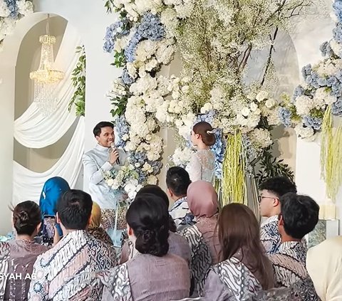 Momen Adjie Massaid 'Hadir' di Lamaran Aaliyah dan Thariq, Acara Semakin Haru