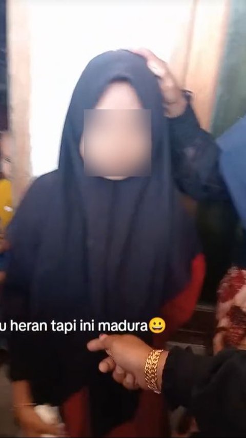 Heboh Bocah 12 Tahun di Madura Dilamar Duda Beranak Satu, Ekspresinya Jadi Sorotan