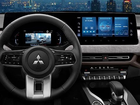 Meskipun demikian, Mitsubishi tetap membawa sistem hiburan kebanggaannya, yaitu head unit 12,3 inci yang terhubung ke sistem audio buatan Yamaha, ke pasar Vietnam