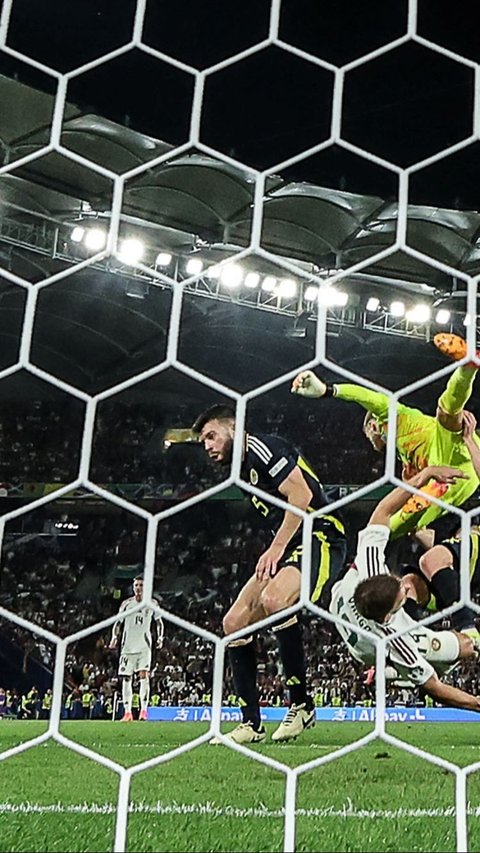 Kemenangan ini sangat berarti bagi Hungaria, yang kini menempati posisi ketiga di Grup A Euro 2024. Foto: AFP<br>