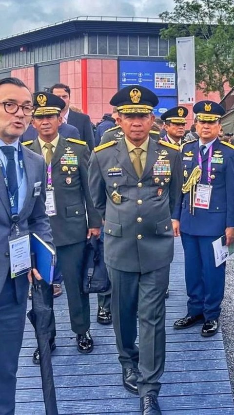 Panglima TNI Terbang ke Paris Diundang Panglima Perancis, Potret Gagahnya Bareng Tentara Bule Disorot