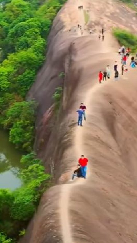 Gaoqi Ling, Gunung Paling Ekstrem di China yang Bentuknya Mirip Mata Pisau Tajam