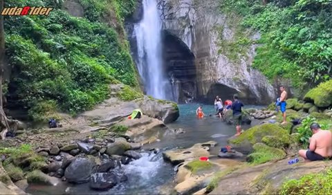 Ada Struktur Menyerupai Candi