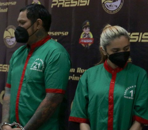 FOTO: Ekspresi Virgoun Sampaikan Permintaan Maaf Usai Ditangkap Terkait Narkoba