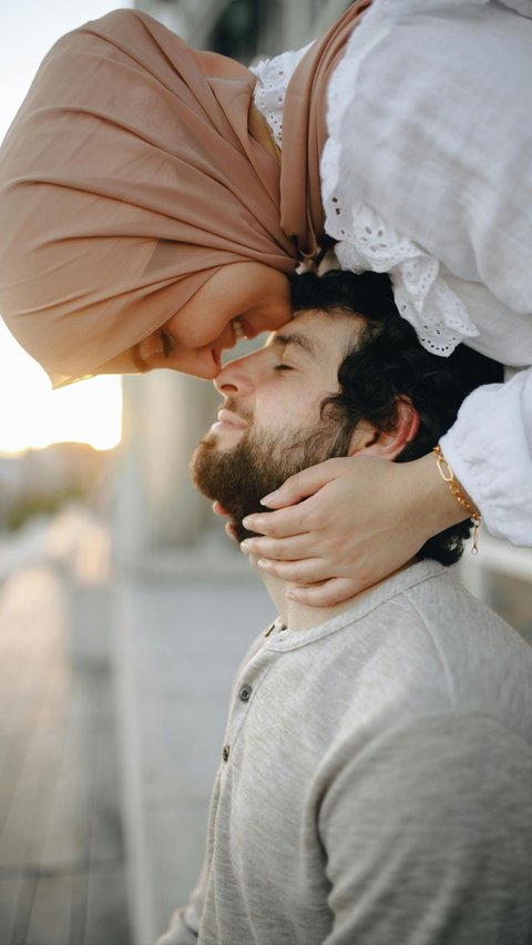 Find a Pious Wife, Here are 5 Benefits that Can be Obtained, One of Them Being a Helper in the Hereafter
