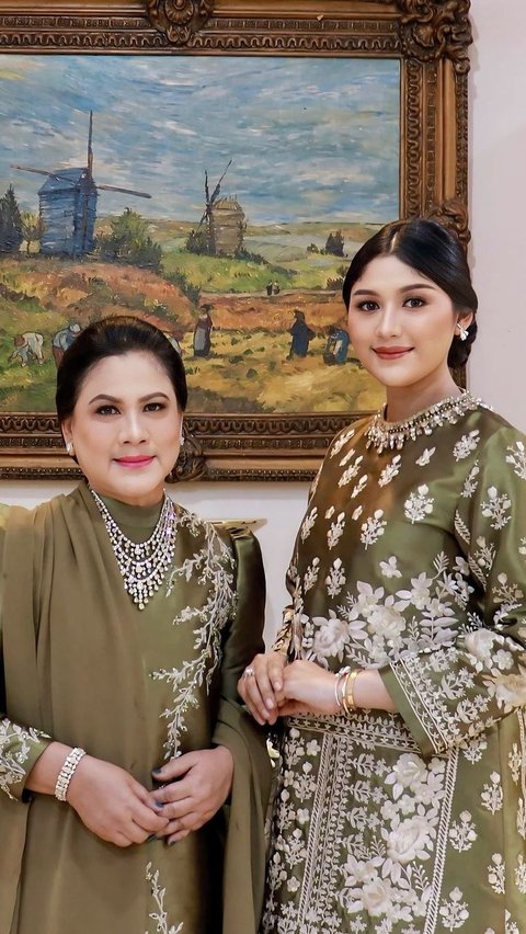 Tampil Beda dengan Makeup Mata yang Tegas, Lihat Potret Elegan Iriana Jokowi  