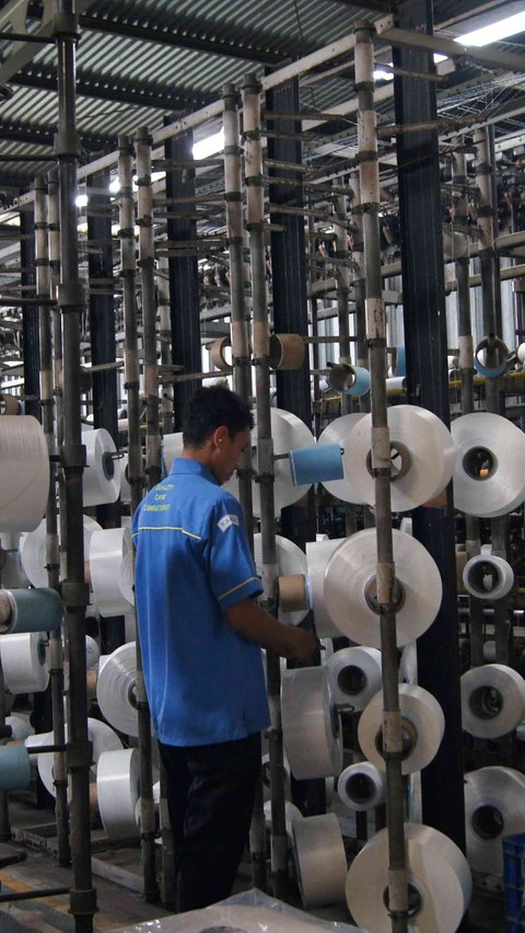 Presiden Jokowi Kumpulkan Menteri Bahas PHK Massal di Industri Tekstil, Begini Hasil Pertemuannya