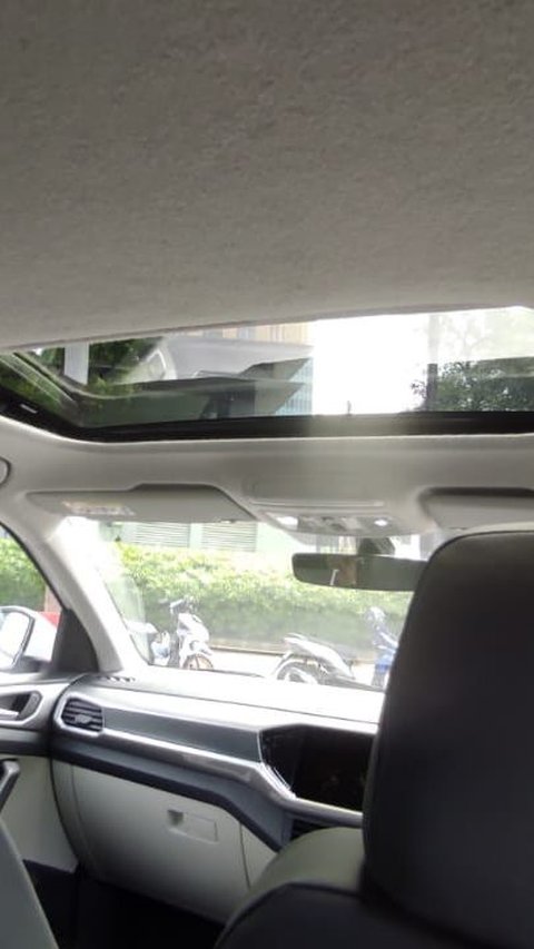 Ada 9 Mobil dengan Sunroof di Indonesia yang Bisa Membuat Tampilan Lebih Elegan