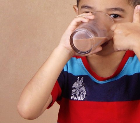 Anak yang Miliki Alergi Susu Sapi Tidak Dibolehkan Konsumsi Susu Kambing