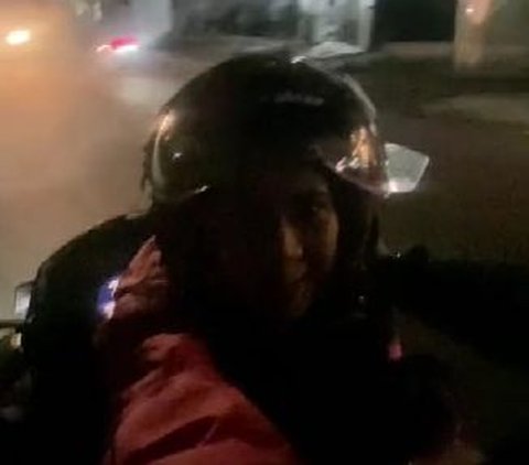 Solusi saat Istri Ngantuk di Motor, Dibonceng Depan dengan Menghadap ke Suami