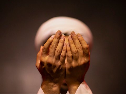 Doa Setelah Sholat Isya Agar Wajah Bercahaya