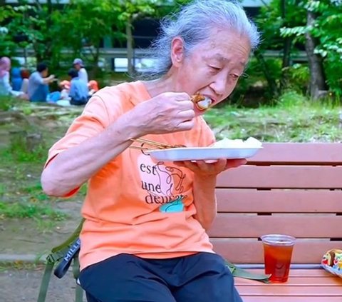 Momen Nenek 76 Tahun Asal Jepang Menjadi Mualaf Usai Salat Iduladha di Masjid Yokohama Ini Viral, Curi Perhatian
