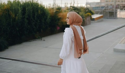 Etiquette of Wearing Clothes in Islam