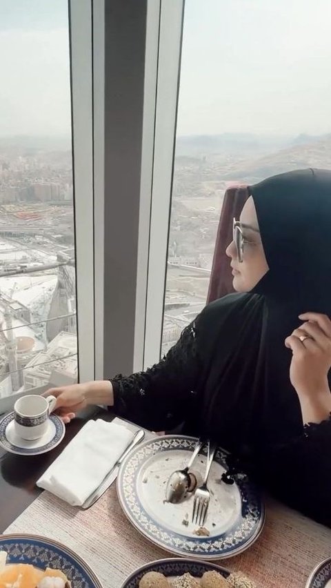 Sarapan dengan View Kakbah