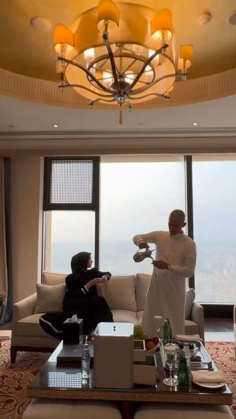 Terlihat Mereka Menempati Kamar yang Tinggi