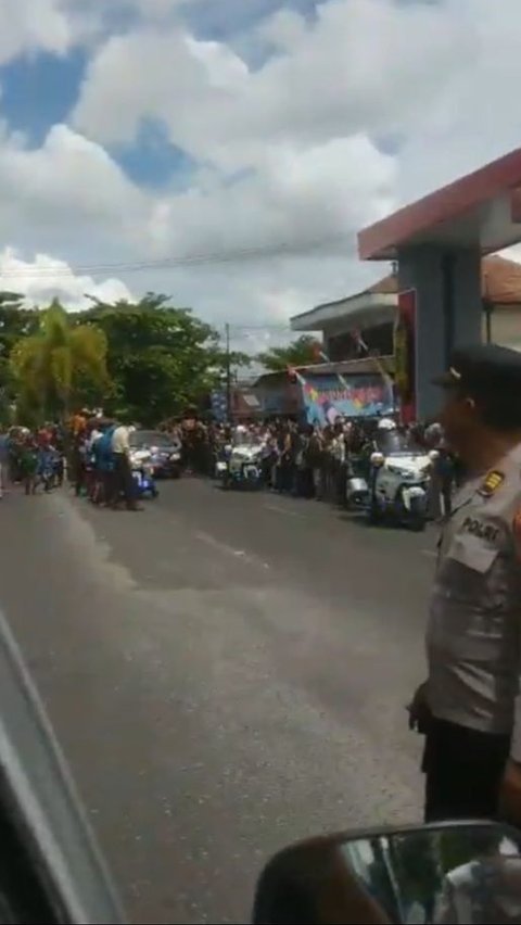 Ambulance Carrying a Patient Stopped due to Jokowi's Convoy Passing By, This is What the Palace Says