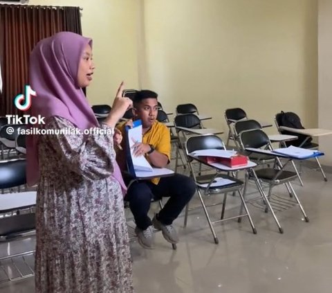Viral Momen Seminar Mahasiswa Penyandang Disabilitas Universitas Lancang Kuning Lampung, Bikin Salut