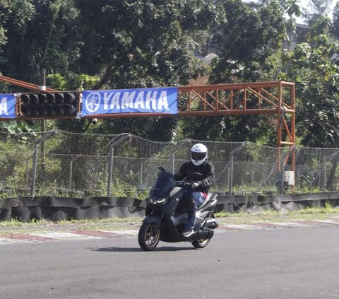 Menguji Fitur Y-Shift pada NMAX Turbo di Sirkuit Kecil, Akselerasi Spontan