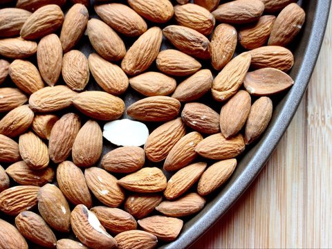 Tips Konsumsi Kacang Almond