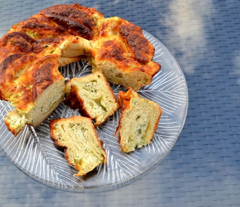Don't Throw Away Almost Moldy Bread, Just Turn It into Strata Cake