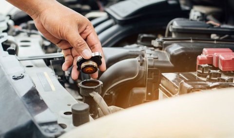 Pastikan agar Radiator terpasang dengan rapat