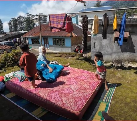 Menilik Keindahan Perkampungan di Lereng Gunung Sindoro, Mayoritas Warga Bekerja Sebagai Pemetik Teh